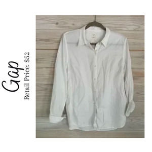 GAP Fitted Boyfriend Buttondown